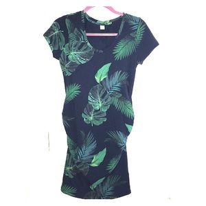 Fun, short-sleeve, ruched maternity dress